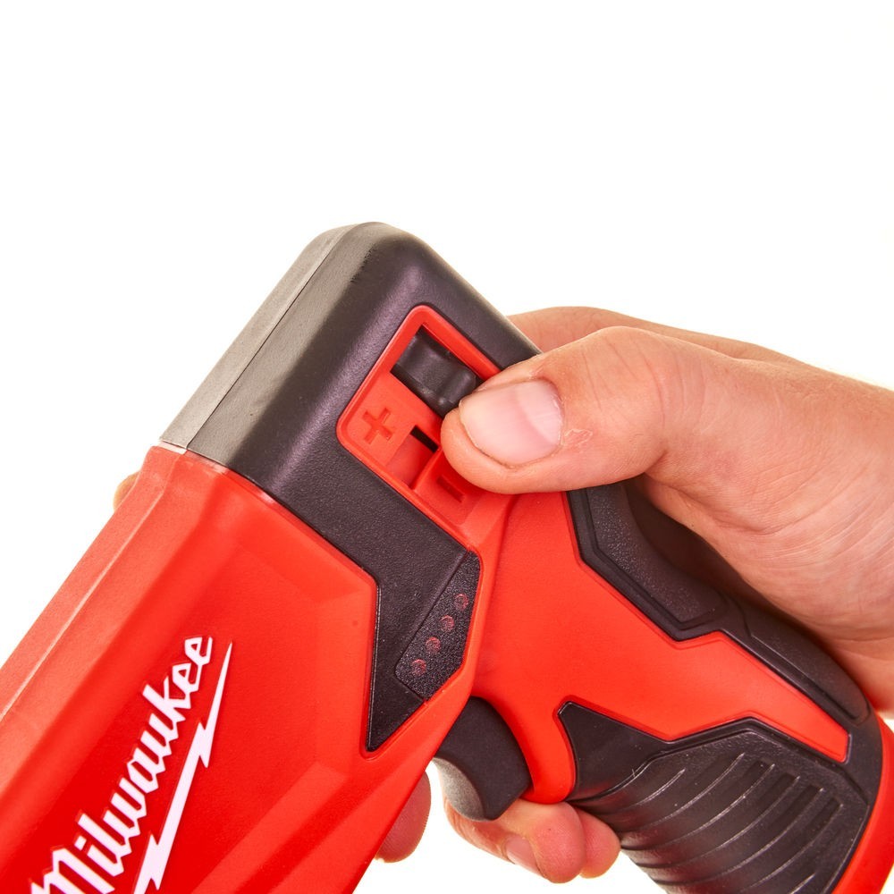 MILWAUKEE M12 BST-0 Zszywacz akumulatorowy 12V