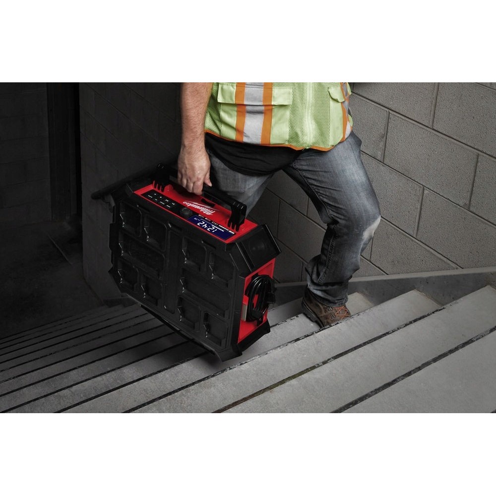 MILWAUKEE M18 PRCDAB RADIO ŁADOWARKA AC/DC PACKOUT