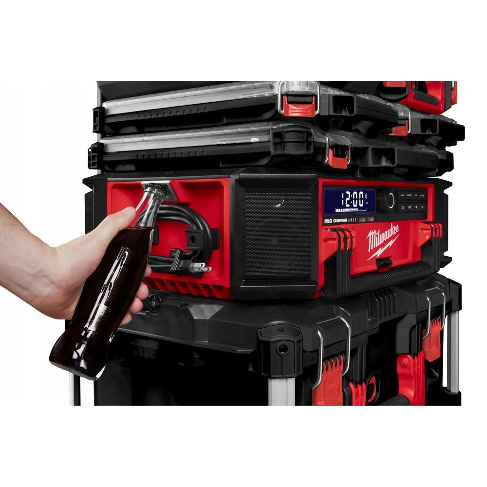 MILWAUKEE M18 PRCDAB RADIO ŁADOWARKA AC/DC PACKOUT