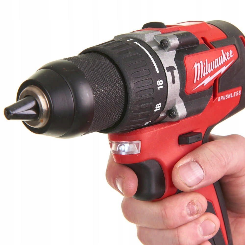 MILWAUKEE M18CBLPP2A-402C WIERTARKO-ZAKRĘTARKA 18V