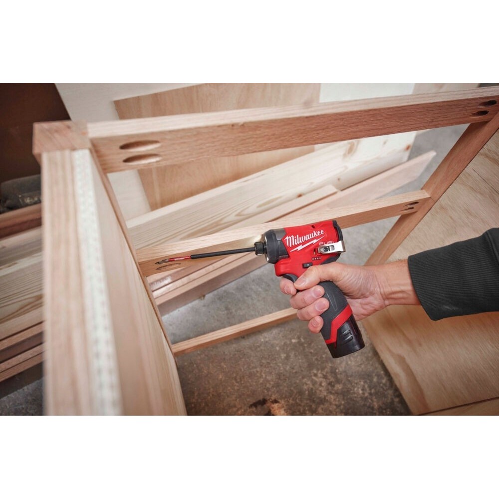 MILWAUKEE M12 FID2 - 202X ZAKRĘTARKA UDAROWA 12V