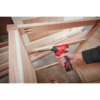 MILWAUKEE M12 FID2 - 202X ZAKRĘTARKA UDAROWA 12V