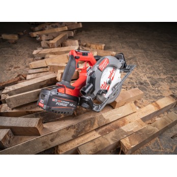 MILWAUKEE PIŁA TARCZOWA M18 FCS66GR3-0 DO DREWNA I TWORZYW SZTUCZNYCH PRACUJE Z SZYNA