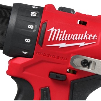 MILWAUKEE ZESTAW KOMPAKTOWEJ WIERTARKO-WKRĘTARKI M12 BLDDRC-202C 40Nm