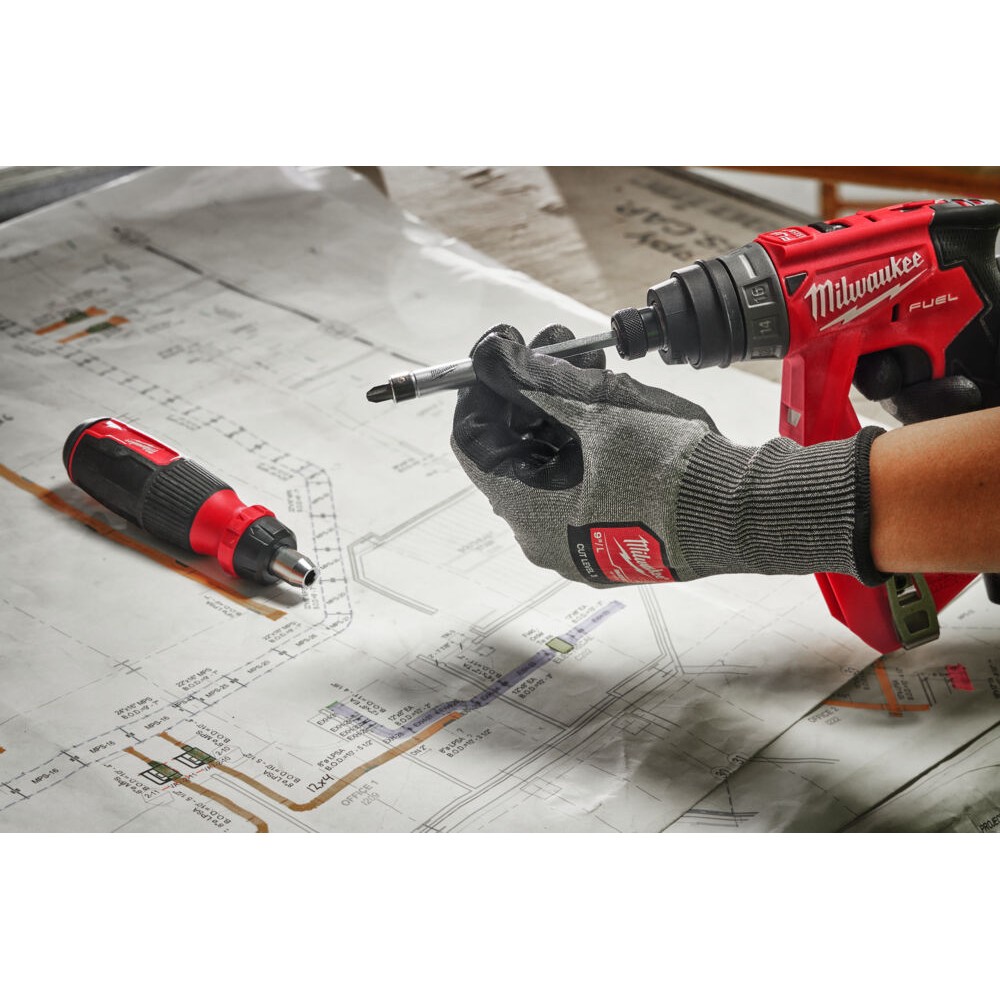 MILWAUKEE UNIWERSALNY WKRĘTAK 1/4" Z GRZECHOTKĄ 14 W 1- HEX, PZ, PH, T, SL