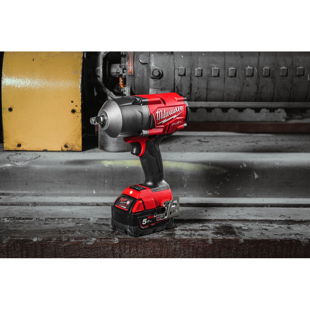 OFERTA PROMOCYJNA MILWAUKEE M18 FHIWF12-0X KLUCZ UDAROWY 1898Nm AKUMULATOR 5.0Ah, 8.0Ah