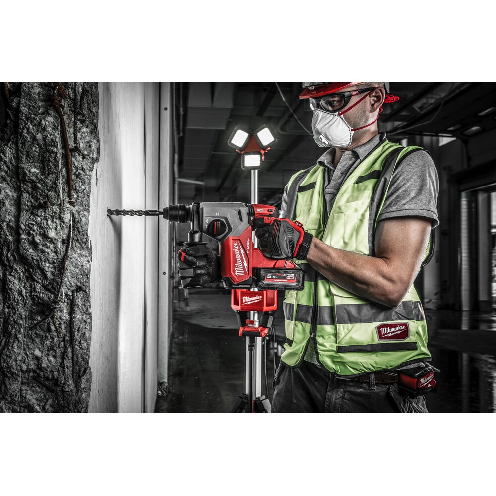 OFERTA PROMOCYJNA MILWAUKEE MŁOTOWIERTARKA MŁOT SDS-PLUS M18 FHX-0 26MM Z UCHWYTEM FIXTEC AKUMULATORY 8.0Ah, 5.0Ah