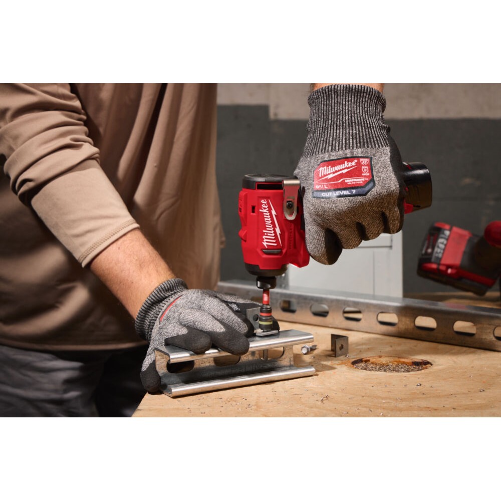 OFERTA PROMOCYJNA MILWAUKEE KOMPAKTOWA BEZSZCZOTKOWA ZAKRĘTARKA UDAROWA M12 BLIDRC-301