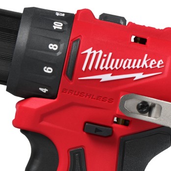 OFERTA PROMOCYJNA MILWAUKEE BEZSZCZOTKOWA WIERTARKO-WKRĘTARKA M12 BLDDRC-0 2x AKUMULATOR 2.0Ah ŁADOWARKA