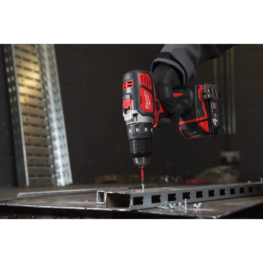 OFERTA PROMOCYJNA MILWAUKEE KOMPAKTOWA WIERTARKO-WKRĘTARKA M18 BDD-0 AKUMULATOR 2.0Ah