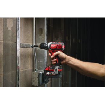 OFERTA PROMOCYJNA MILWAUKEE KOMPAKTOWA WIERTARKO-WKRĘTARKA M18 BDD-0