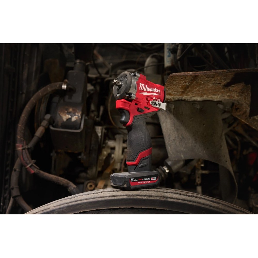 MILWAUKEE KLUCZ UDAROWY 1/2" Z PIERŚCIENIEM ZABEZPIECZAJĄCYM M12 FCIWF12G3-502X W ZESTAWIE