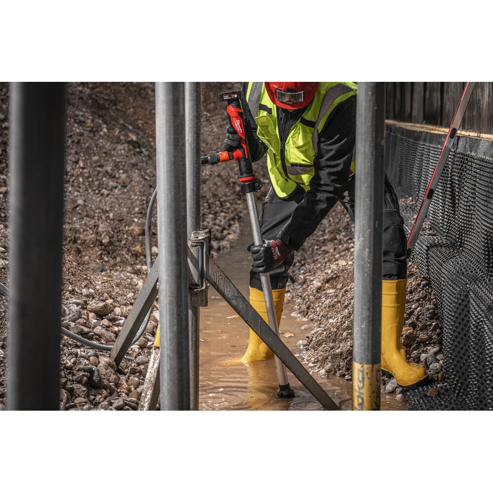 OFERTA PROMOCYJNA MILWAUKEE POMPA DO WODY M12 BSWP-0 AKUMULATOR 4.0Ah + 1 x 4Ah