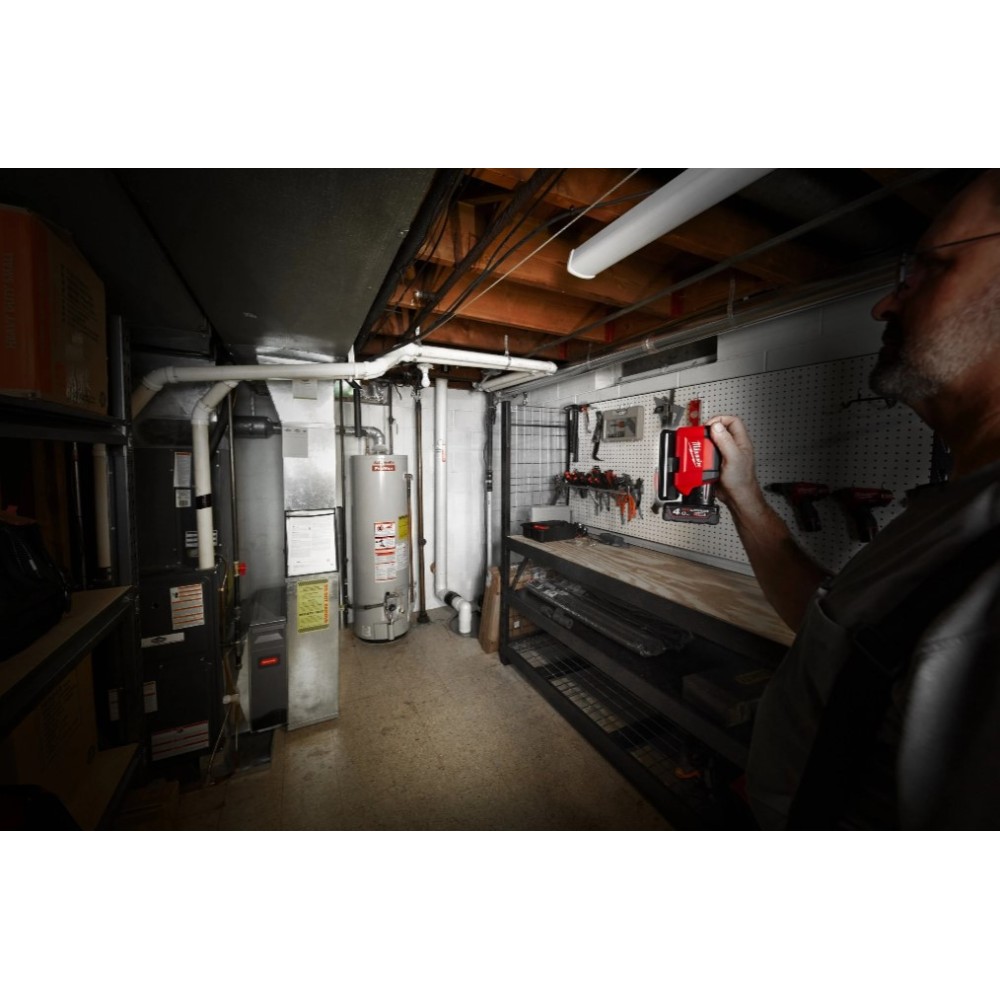 MILWAUKEE M12 PAL OBRACANA LAMPA LED 700 LUMENÓW