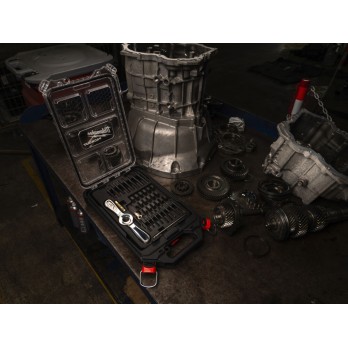 MILWAUKEE ZESTAW GWINTOWNIKÓW I NARZYNEK PACKOUT Z UCHWYTEM HEX-LOK 2 W 1