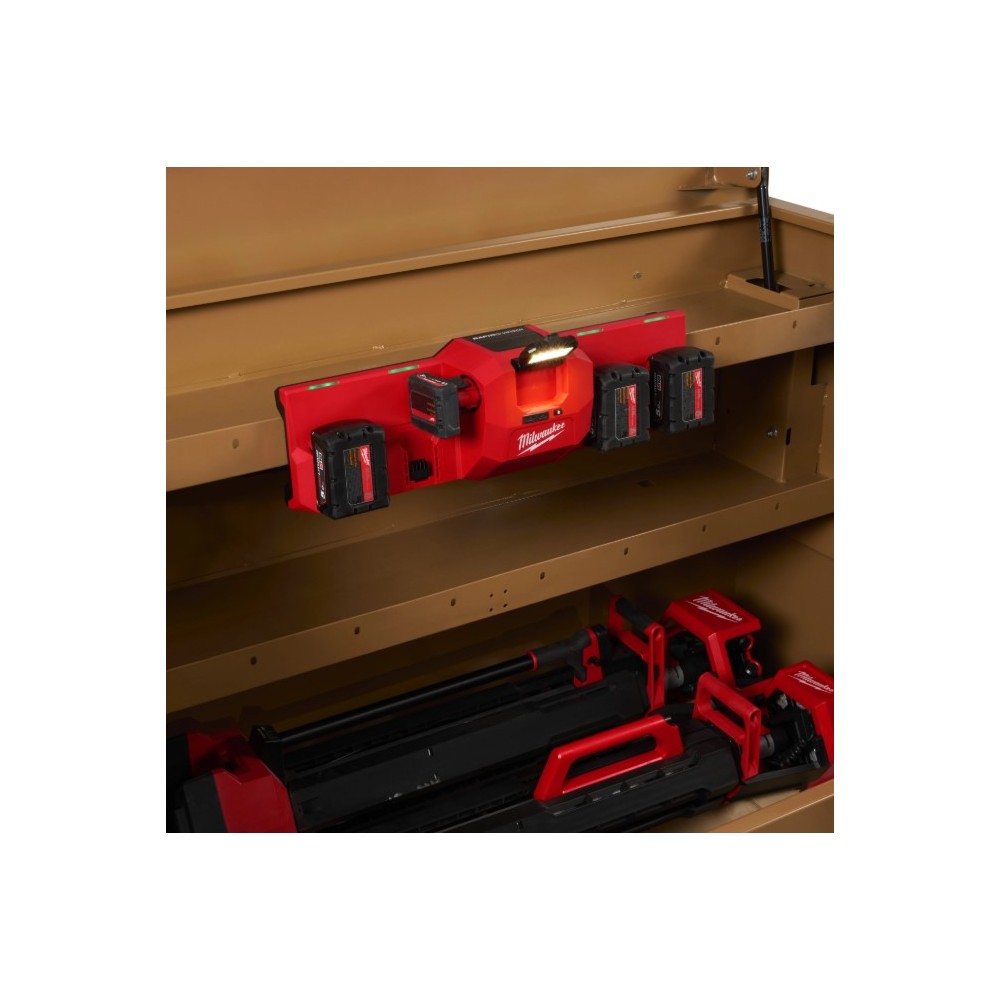 MILWAUKEE ŁADOWARKA 4-PORTOWA 12V i 18V Z REFLEKTOREM 450Lm GANGBOX M12-18 GBC4 USB