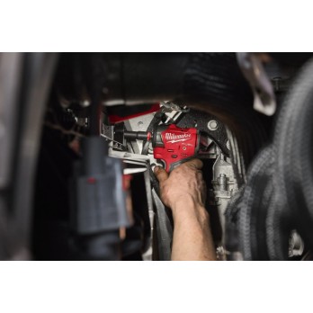 MILWAUKEE SUBKOMPAKTOWY KLUCZ UDAROWY Z PIERŚCIENIEM 3\8" M12 FSCIWF38-252X 271Nm