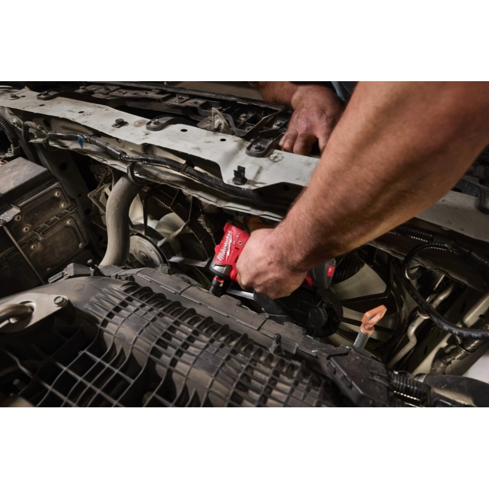 MILWAUKEE SUBKOMPAKTOWY KLUCZ UDAROWY Z PIERŚCIENIEM 3\8" M12 FSCIWF38-252X 271Nm