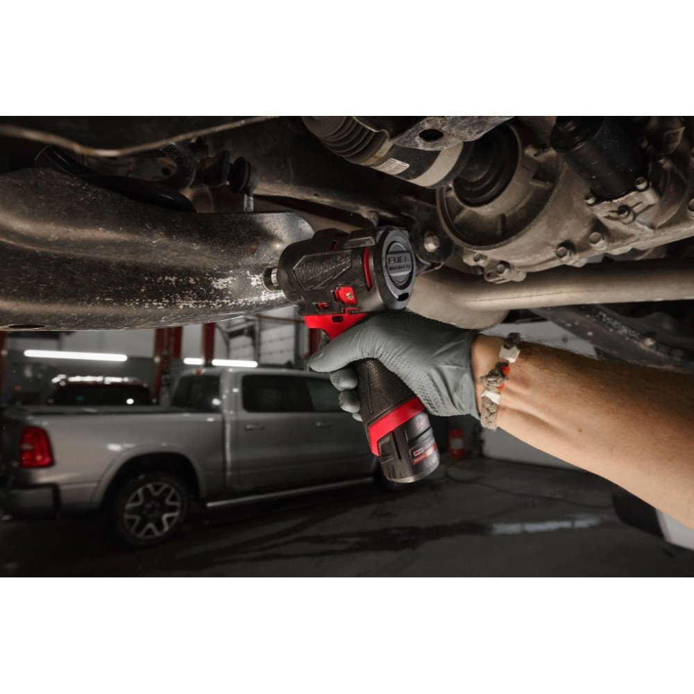 MILWAUKEE SUBKOMPAKTOWY KLUCZ UDAROWY Z PIERŚCIENIEM 3\8" M12 FSCIWF38-252X 271Nm