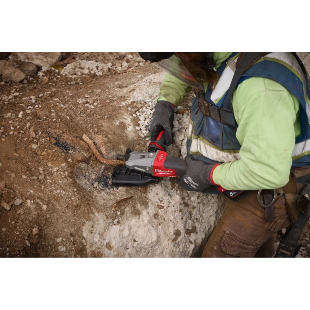 MILWAUKEE PRZECINARKA DO PRĘTÓW ZBROJENIOWYCH M18 FRBCO32-0X