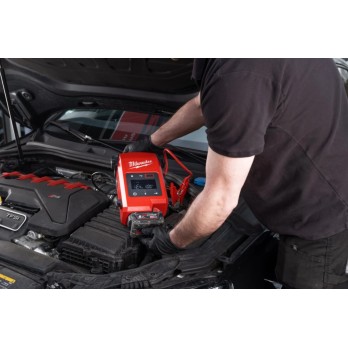 MILWAUKEE URZĄDZENIE ROZRUCHOWE ROZRUSZNIK SAMOCHODOWY M18 JS2000-0