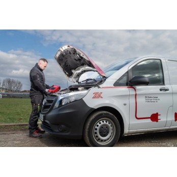 MILWAUKEE URZĄDZENIE ROZRUCHOWE ROZRUSZNIK SAMOCHODOWY M18 JS2000-0