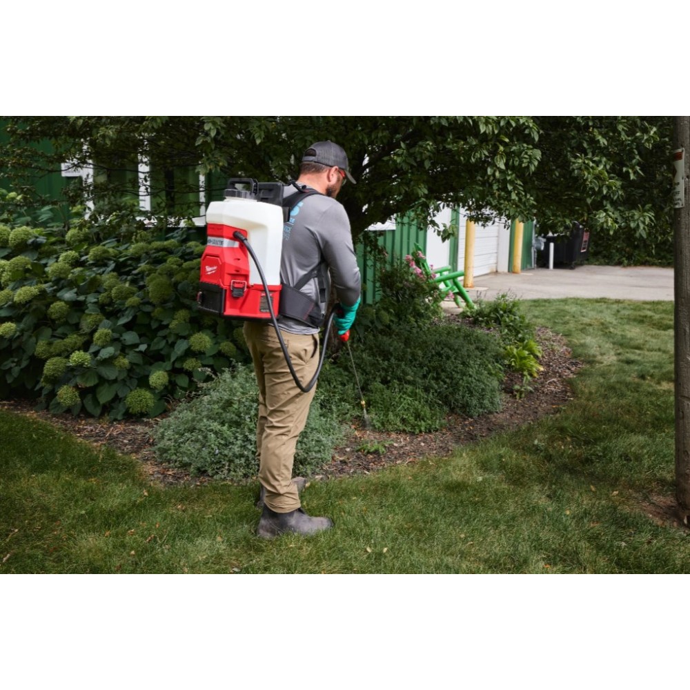 MILWAUKEE PLECAKOWY OPRYSKIWACZ CIŚNIENIOWY BAZA I ZBIORNIK NA CHEMIĘ NOWA GENERACJA M18 BBPFP2-CST