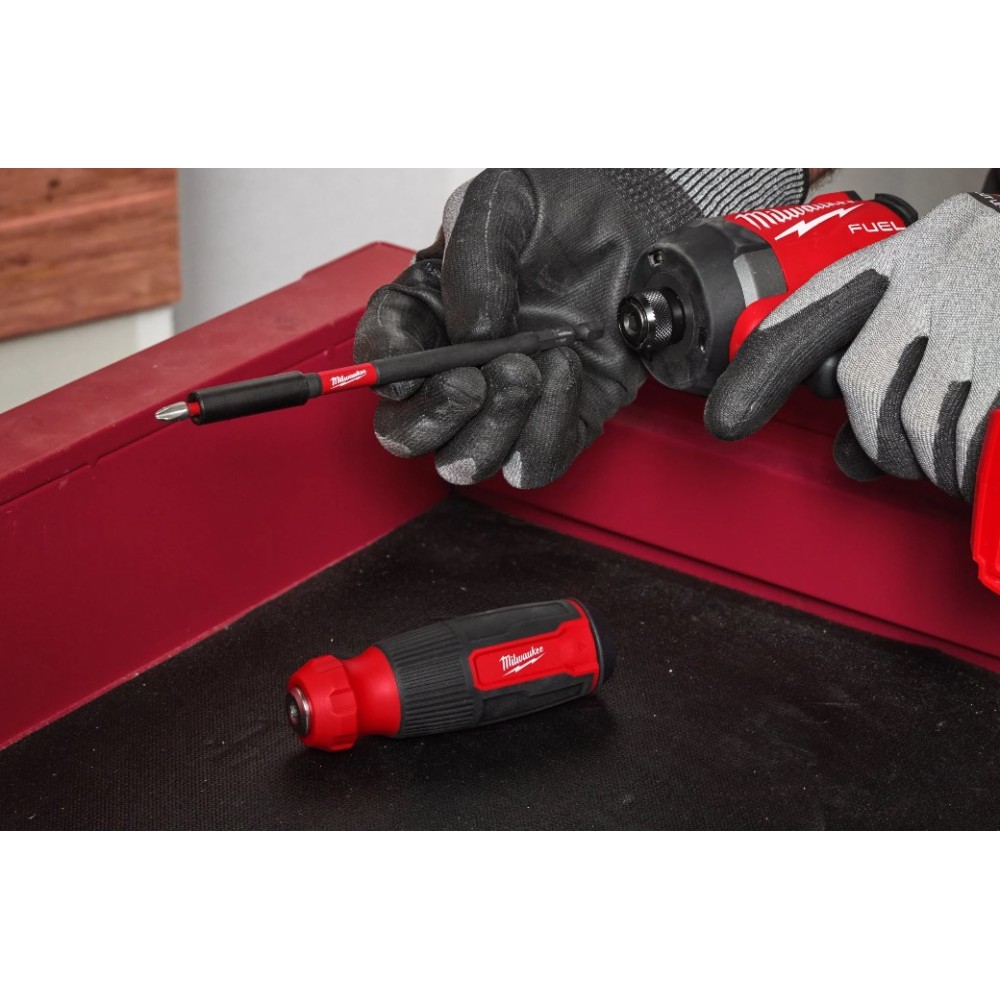 MILWAUKEE UNIWERSALNY WKRĘTAK 1/4" Z BITAMI 14 W 1