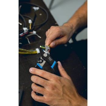 HOGERT TECHNIK ZESTAW NARZĘDZI RĘCZNYCH Z TORBĄ DLA ELEKTRYKA