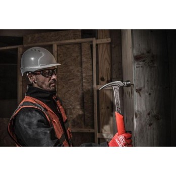 MILWAUKEE MŁOTEK CIESIELSKI Z TRZONKIEM STALOWYM I PAZUREM PROSTYM 0,45 KG