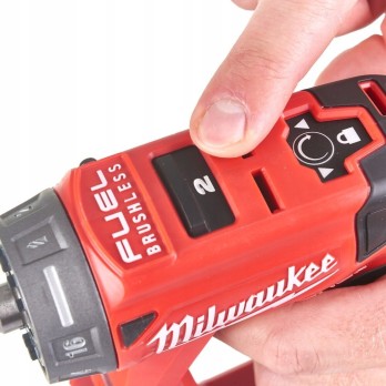 MILWAUKEE WKRĘTARKA M12 FDDXKIT LAMPA M12PAL