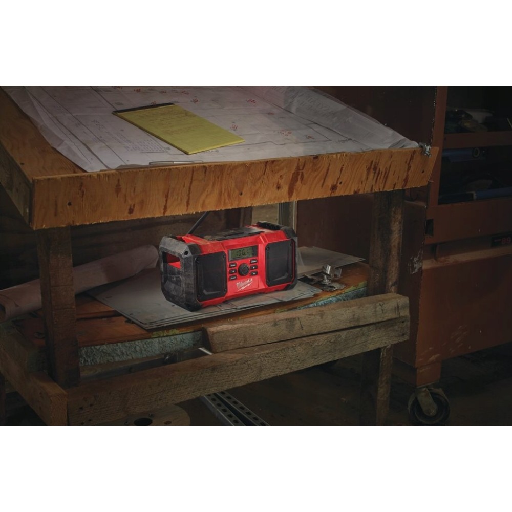MILWAUKEE M18 AKUMULATOROWE RADIO BUDOWLANE M18 JSR-0 DAB