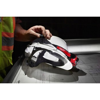 MILWAUKEE LATARKA CZOŁOWA CZOŁÓWKA USB L4 HL-301 475 LM