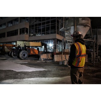 MILWAUKEE LATARKA CZOŁOWA CZOŁÓWKA USB L4 HL-301 475 LM