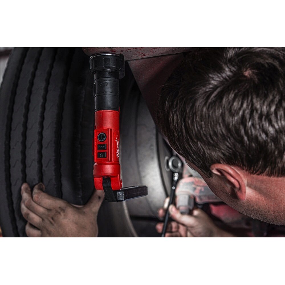 MILWAUKEE AKUMULATOROWA LATARKA USB L4 SL550-301 550LM